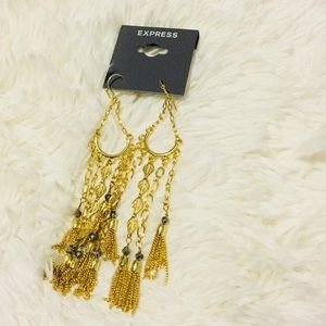 Express Dangling Gold Earrings
